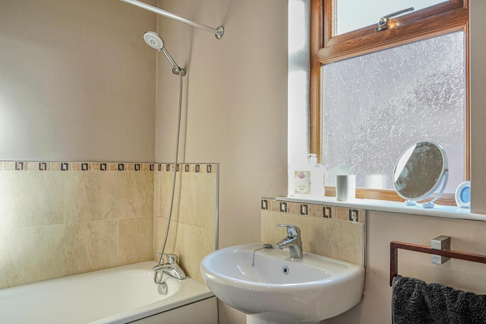 3 Bed House, Quiet Location Close To Bangor Exteriér fotografie